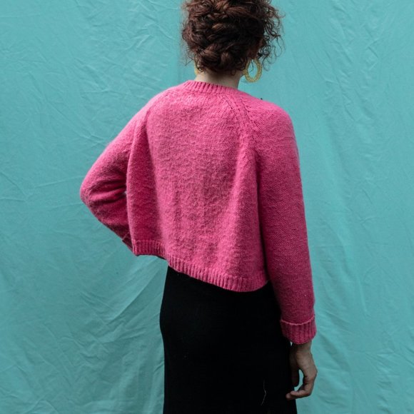 TOPSHOP | Bright Pink Cropped Sweater - Picture 4 of 4